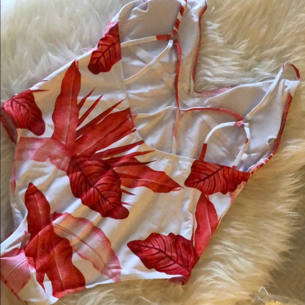 RED TROPICAL FLORAL PRINT ONE PIECE - Picture 6 of 7